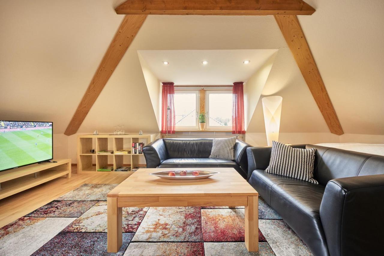Ferienwohnung Raffael 100 Qm, 2 Grosse Betten Im Wohnzimmer Cuxhaven Luaran gambar