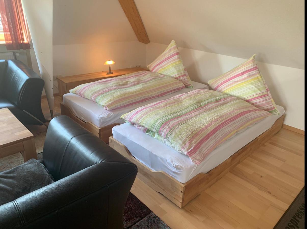 Ferienwohnung Raffael 100 Qm, 2 Grosse Betten Im Wohnzimmer Cuxhaven Luaran gambar