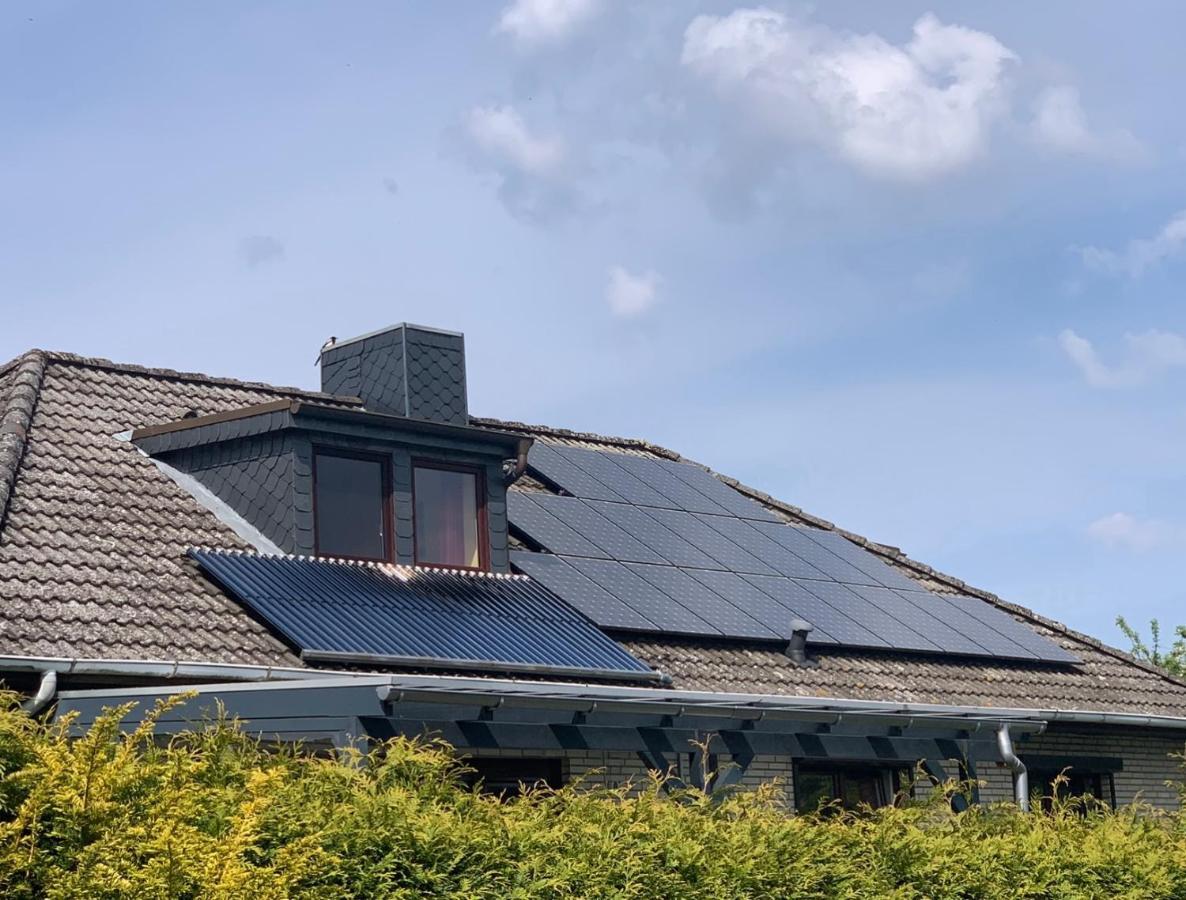 Ferienwohnung Raffael 100 Qm, 2 Grosse Betten Im Wohnzimmer Cuxhaven Luaran gambar